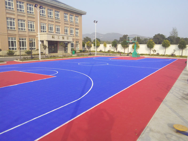 室外籃球場(chǎng)懸浮式拼裝地板生產(chǎn)廠家